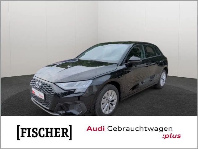 Audi A3 Sportback 40TFSIe S tronic LED SHZ PDC hinten DAB 2021 Hybride / Benzine