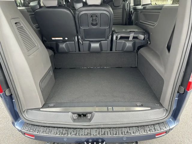 Ford Tourneo