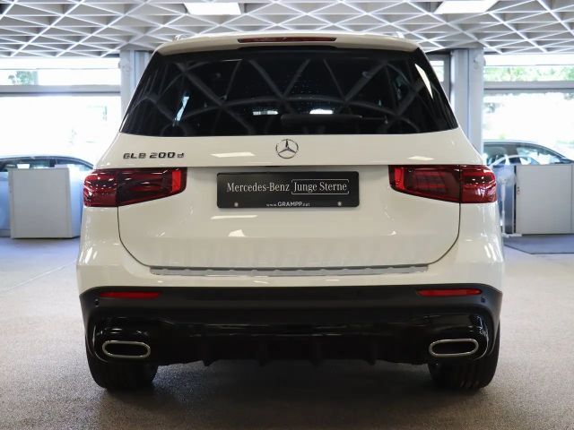 Mercedes-Benz GLB 200