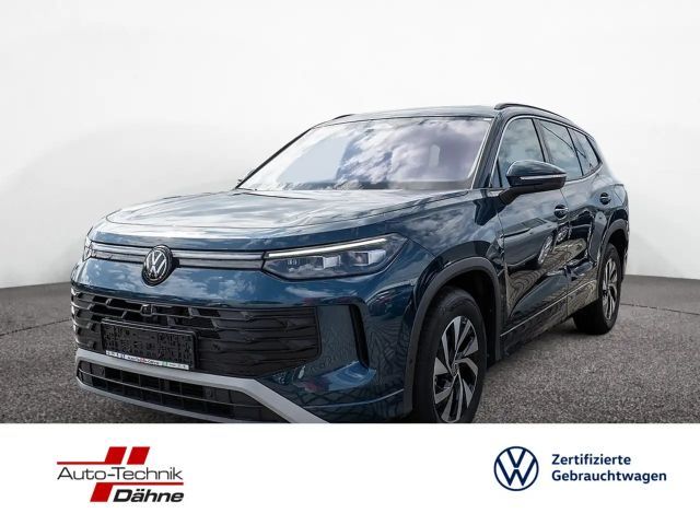 Volkswagen Tayron 2.0 TSI R-Line 4Motion LED PANO 360° 2025 Benzine