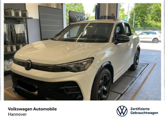 Volkswagen Tiguan 1.5 eTSI DSG R-Line LED Kamera DigCockpit 2024 Benzine