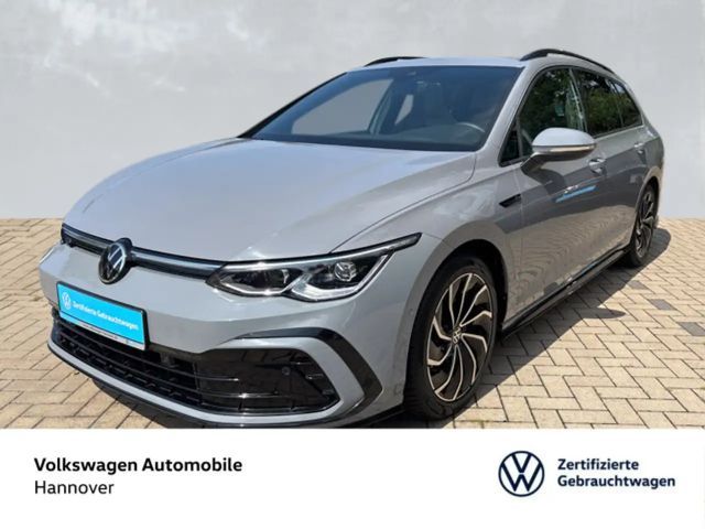 Volkswagen Golf VIII 1.5 eTSI DSG R-Line Navi Pano Business 2021 Benzine