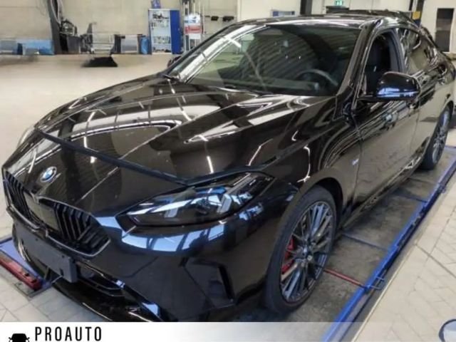 BMW 220 i Gran Coupe M Sport PRO PANO/AHK/H&K/HUD/ACC 2025 Benzine