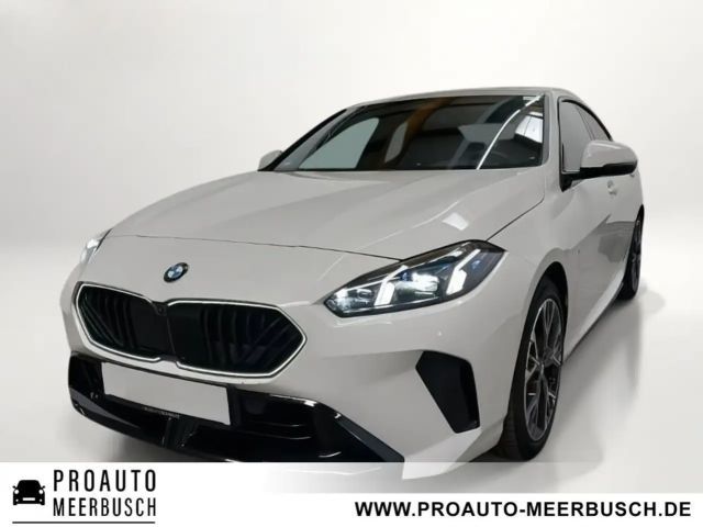 BMW 220 i Gran Coupe M Sport PRO PANO/MMRY/HEADUP/AHK 2025 Benzine