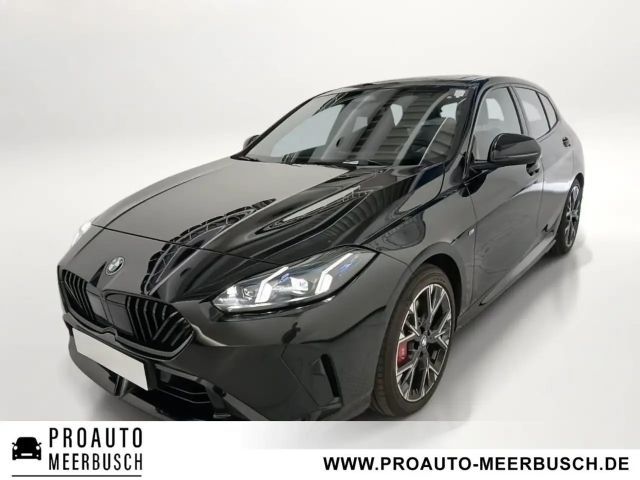 BMW 120 i M Sport PRO MASSAGE/HEADUP/PANO/360º/H&K 2025 Benzine
