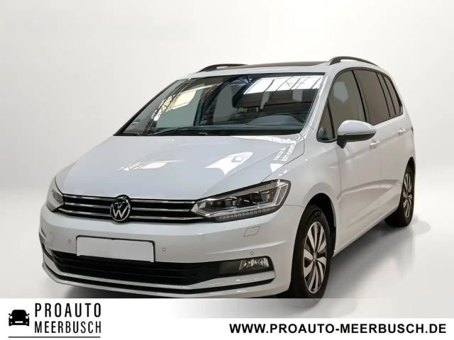 Volkswagen Touran Comfortline PANO/STNDHZNG/RFK/CARPLAY/ACC 2025 Benzine