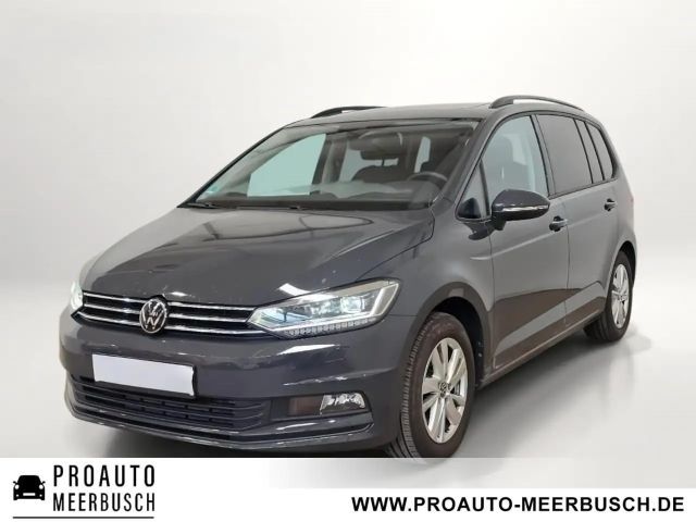 Volkswagen Touran Comfortline STNDHZNG/PANO/RFK/ADAPTLED/ACC 2025 Benzine