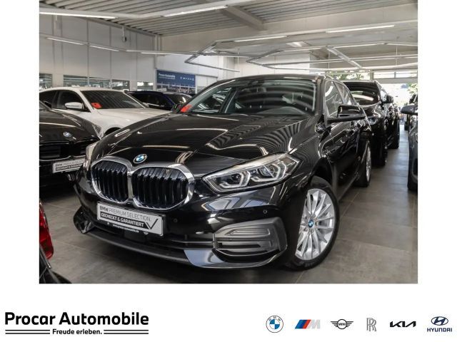 BMW 118 i RFK NAVI LED PDC V+H DAB Parkass. Tempomat 2023 Benzine