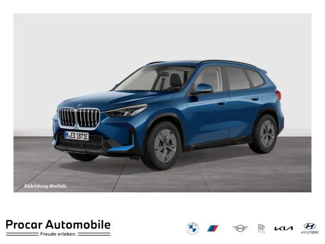 BMW iX1 xDrive30 LED PA RFK DA+ Pano Standh. ACC DAB 2023 Elektrisch