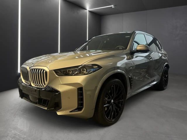 BMW X5 xDrive50e 0,5% VERSTEUERUNG+M SPORT+INNO+KOMFORT-P 2026 Hybride / Benzine