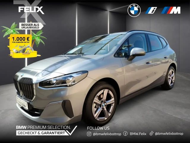 BMW 220 i Active Tourer+AHK+AUTOMATIK+KOMFORTZUGANG 2025 Benzine