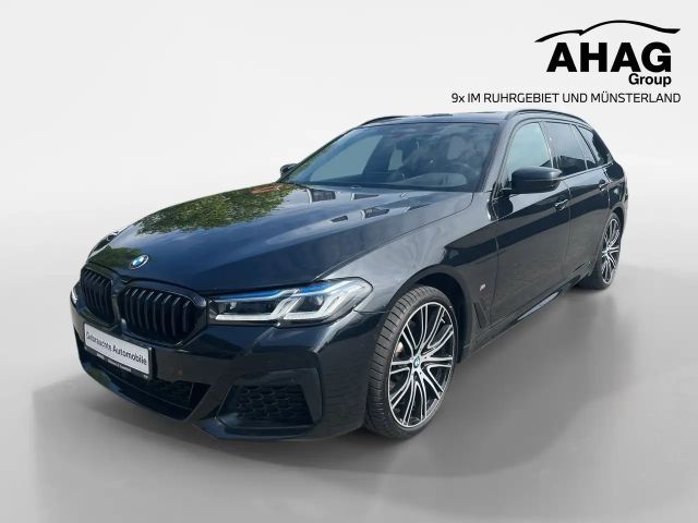 BMW 530 i xDrive Touring 2021 Benzine