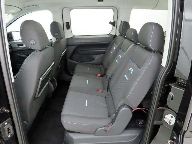 Ford Grand Tourneo