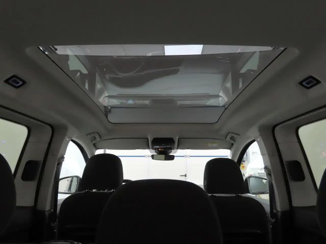 Ford Grand Tourneo