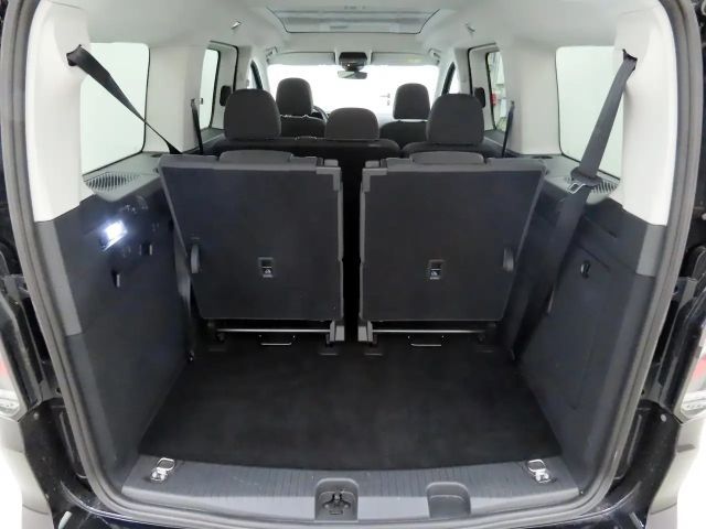 Ford Grand Tourneo