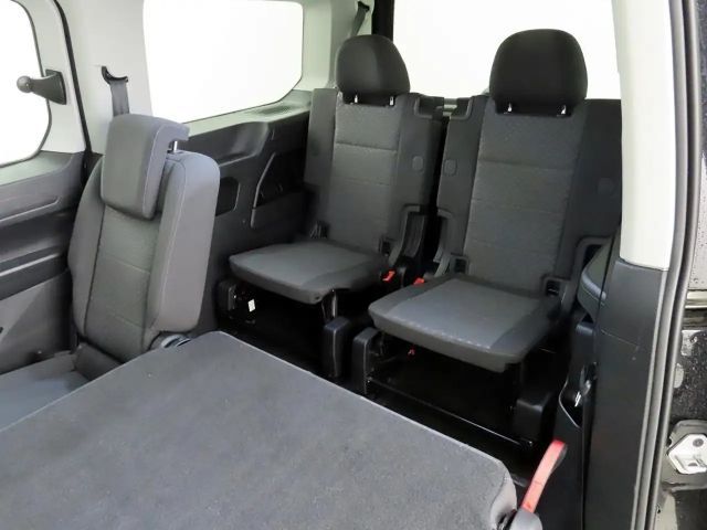 Ford Grand Tourneo