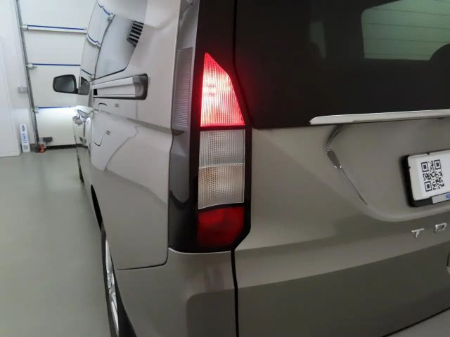 Ford Grand Tourneo