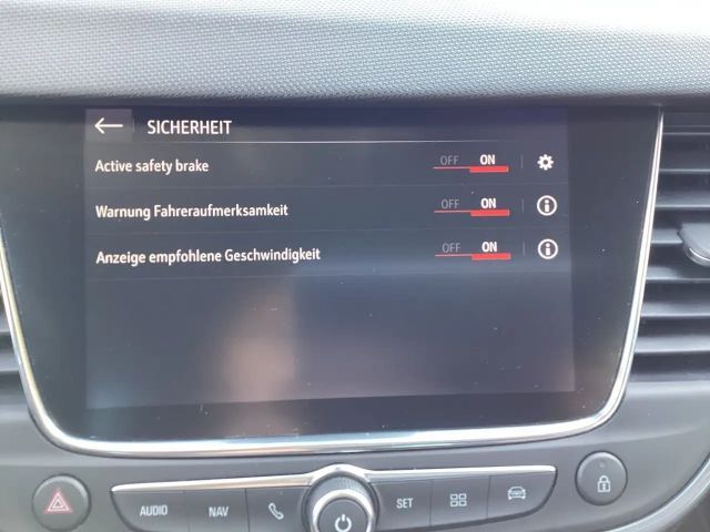 Opel Crossland X