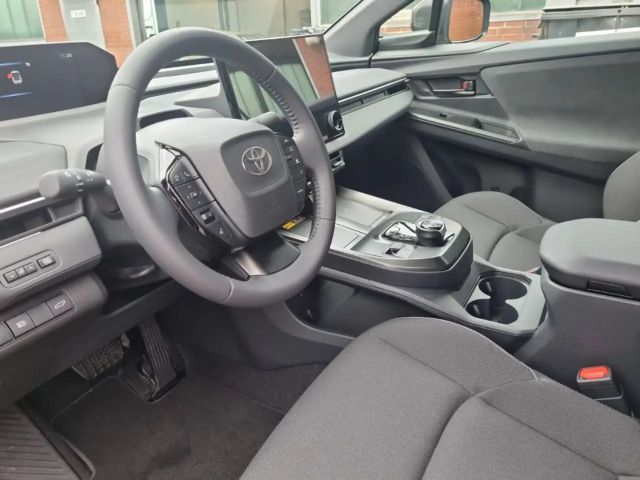Toyota C-HR+