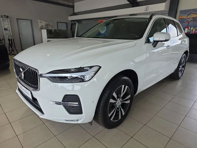 Volvo XC60 B4 Momentum Pro 360° WinterPaket LED Google 2022 Benzine