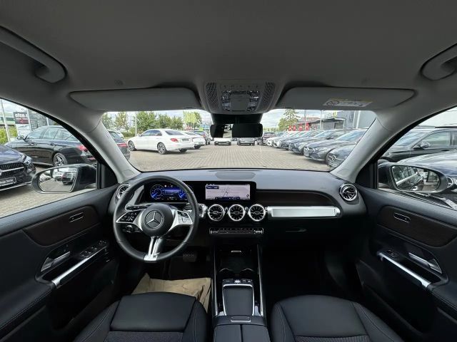 Mercedes-Benz EQB 250