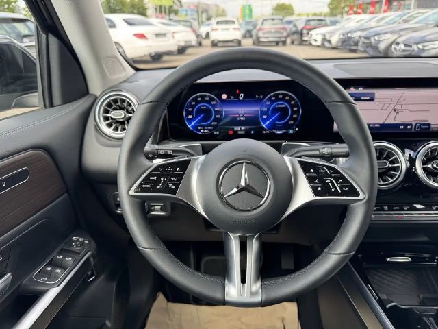 Mercedes-Benz EQB 250