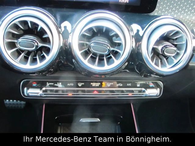 Mercedes-Benz EQB 300
