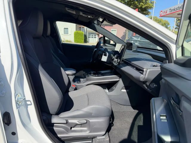 Toyota C-HR+