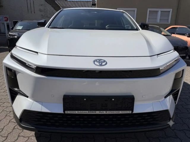 Toyota C-HR+