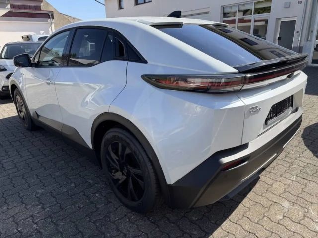 Toyota C-HR+