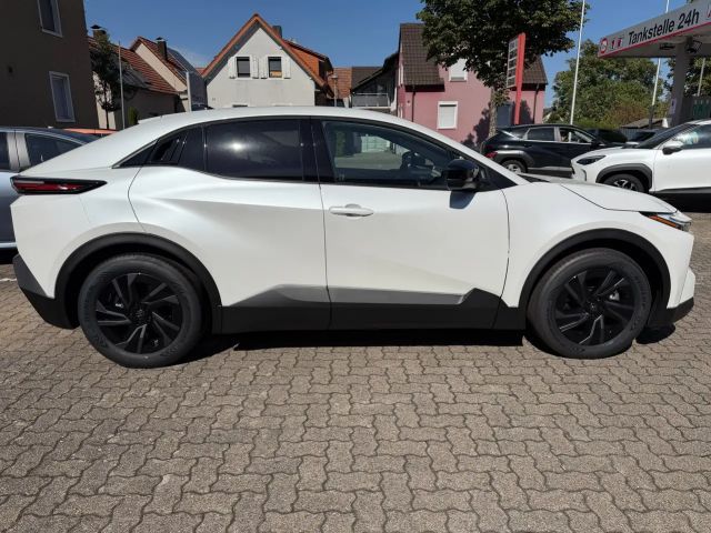 Toyota C-HR+