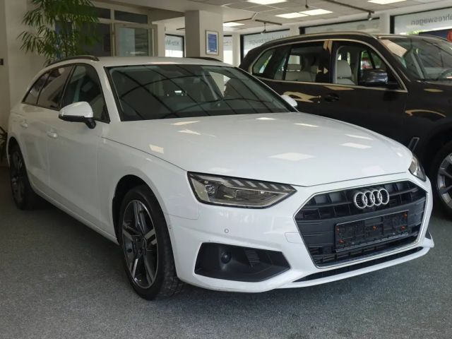 Audi A4 40 TFSI +360+HUD+Sportsitze+DSP+18'+ 2022 Benzine