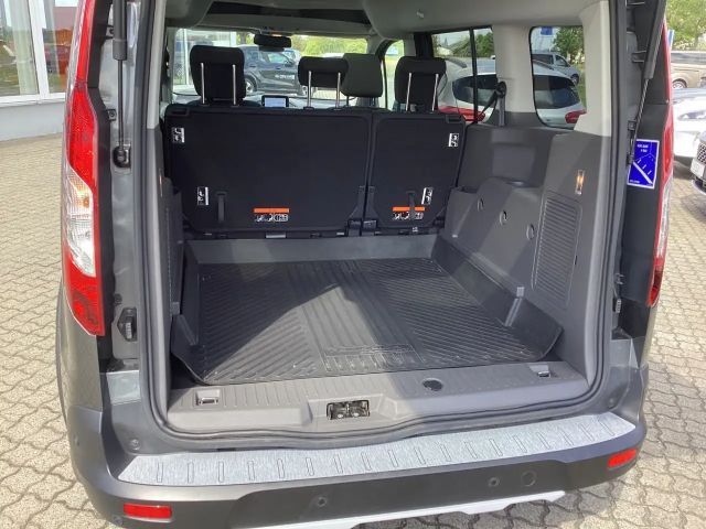 Ford Grand Tourneo