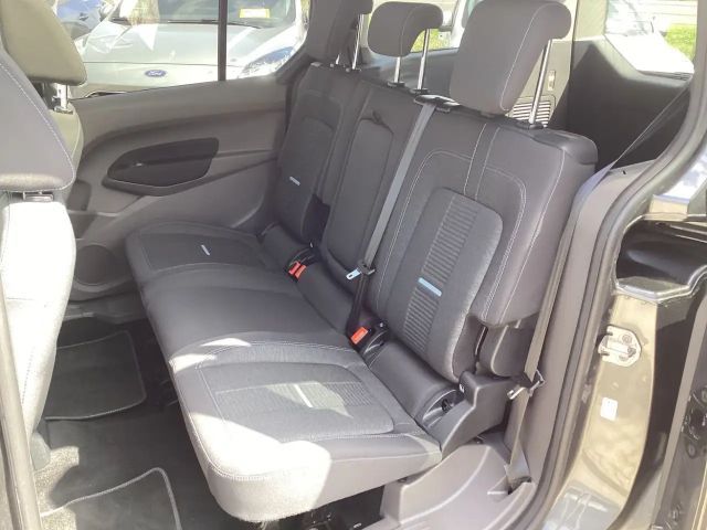 Ford Grand Tourneo