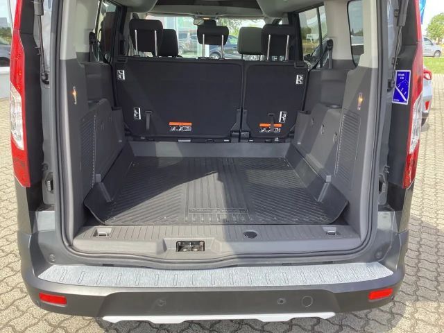 Ford Grand Tourneo