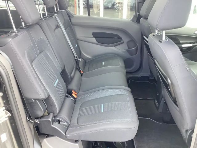 Ford Grand Tourneo
