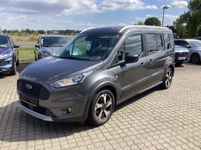 Ford Grand Tourneo