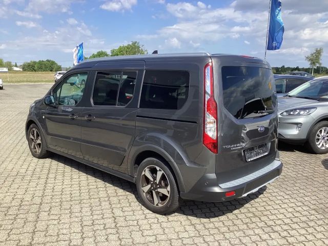 Ford Grand Tourneo