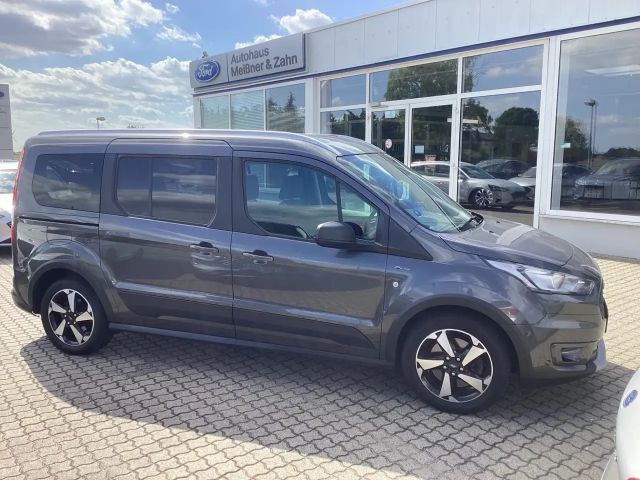 Ford Grand Tourneo