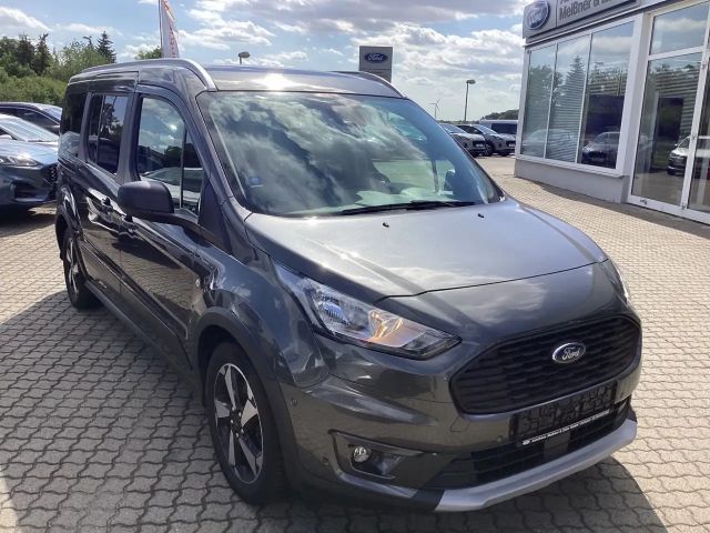 Ford Grand Tourneo
