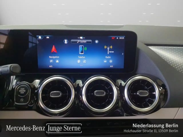 Mercedes-Benz B 180