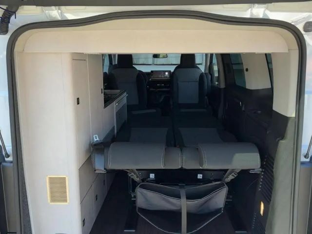 Peugeot Traveller