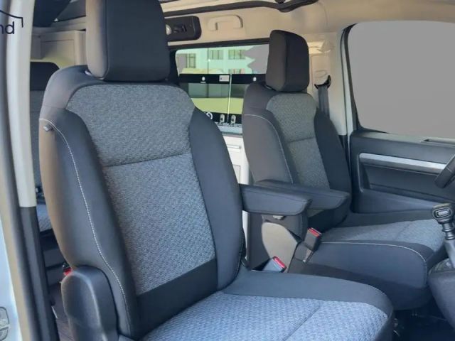 Peugeot Traveller