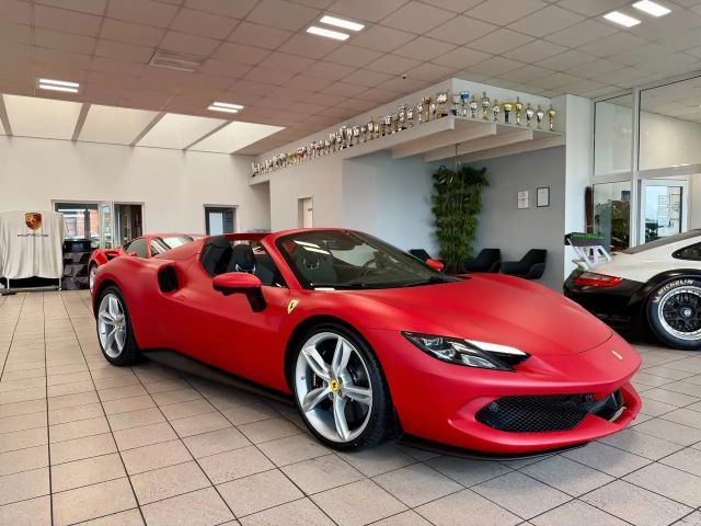 Ferrari 296 GTS "Special Color" / LIFT / SURROUND VIEW 2025 Hybride / Benzine