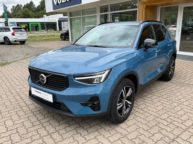 Volvo XC40 B4 Plus Dark 2WD 2022 Benzine