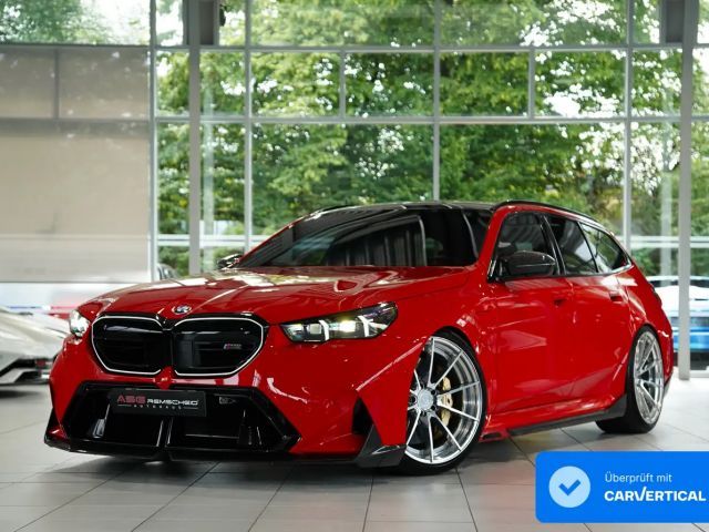 BMW M5 Touring 1.H *Carbon*Keramik*Grail*RossoCorsa 2025 Hybride / Benzine