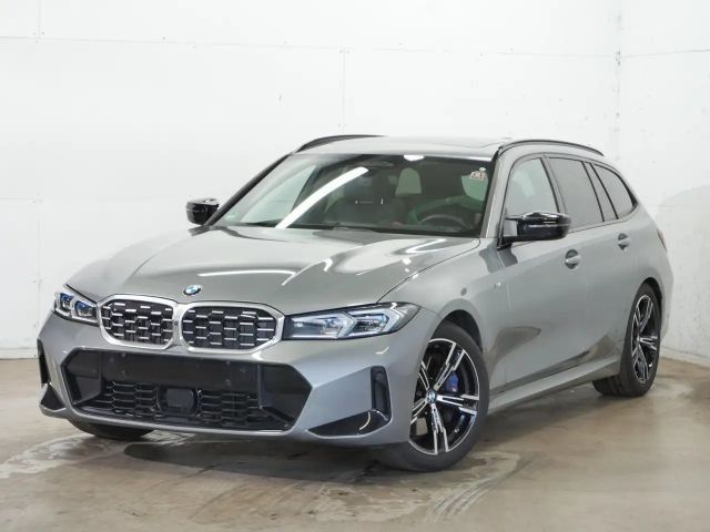 BMW 340 M340i xDrive Harman Kardon, Pano.Glasdach, 18" M L 2025 Benzine