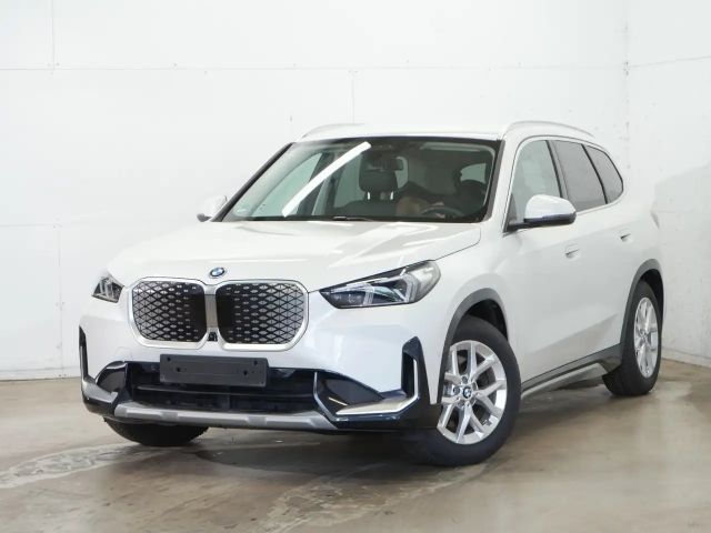 BMW iX1 xDrive30 Head-Up|HK Surround|Aktivsitz f. Fahrer+B 2025 Elektrisch