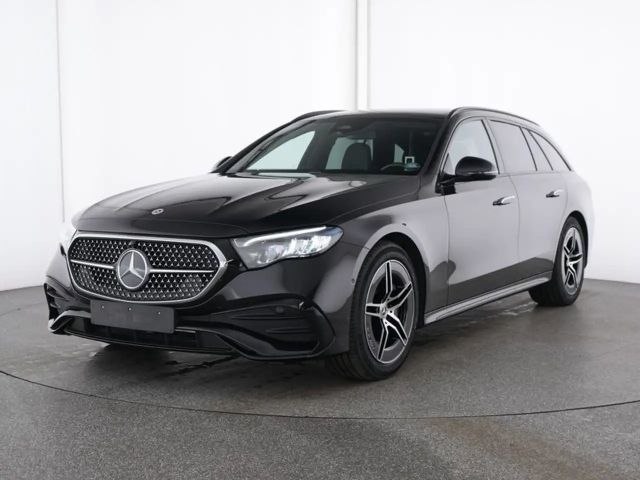 Mercedes-Benz E 200 T AMG+NIGHT+PANO+AHK+DISTR+19"+KEYLESS+TOT 2025 Benzine