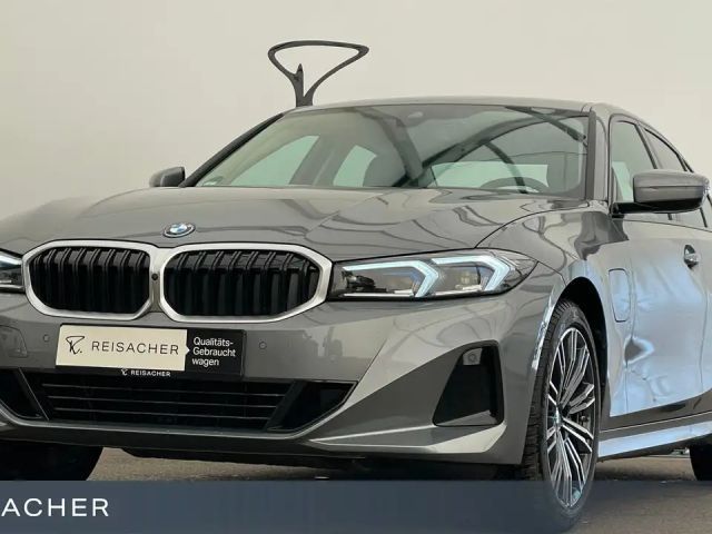 BMW 330 e A xDrive LCPro HUD 360° LED KlimaA SHZ 18" 2024 Hybride / Benzine